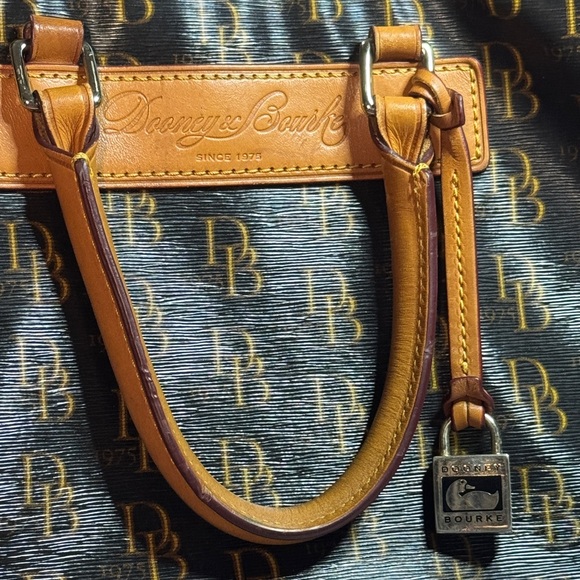 Dooney & Bourke Black and Tan Logo Tote Janine Florentino - Picture 10 of 11